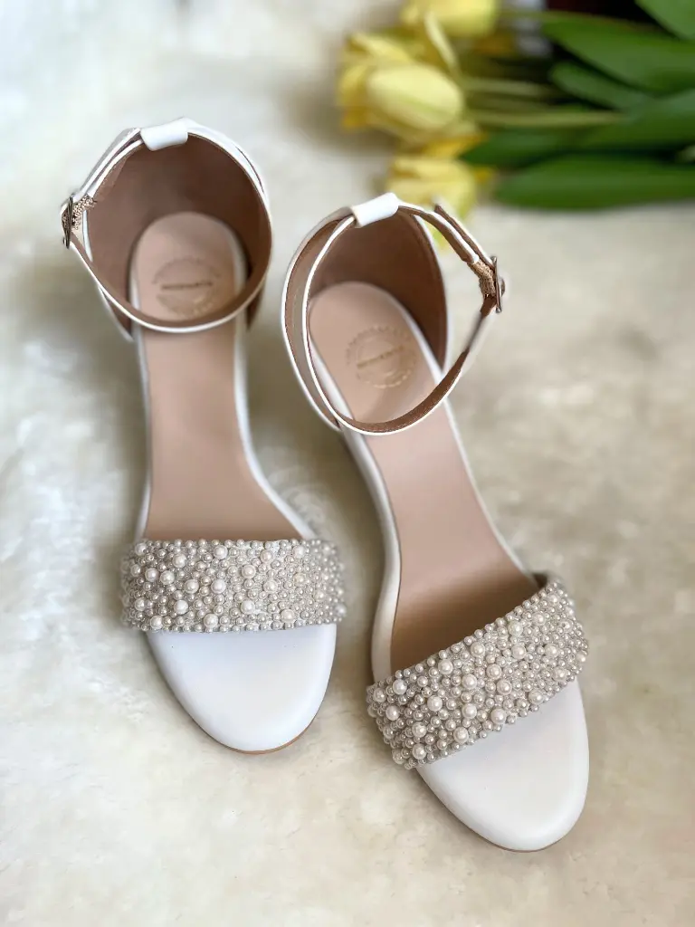 Pearl Strap Wedges_Angular.webp
