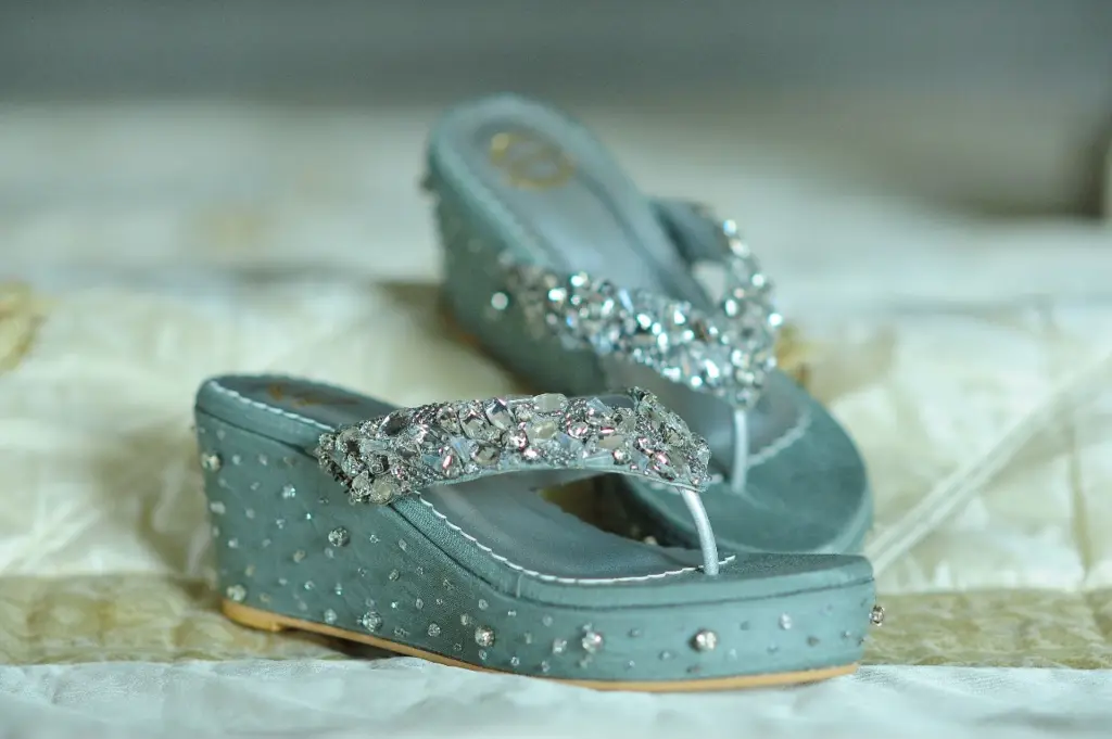 Silver Diamond Heels_Angular.webp