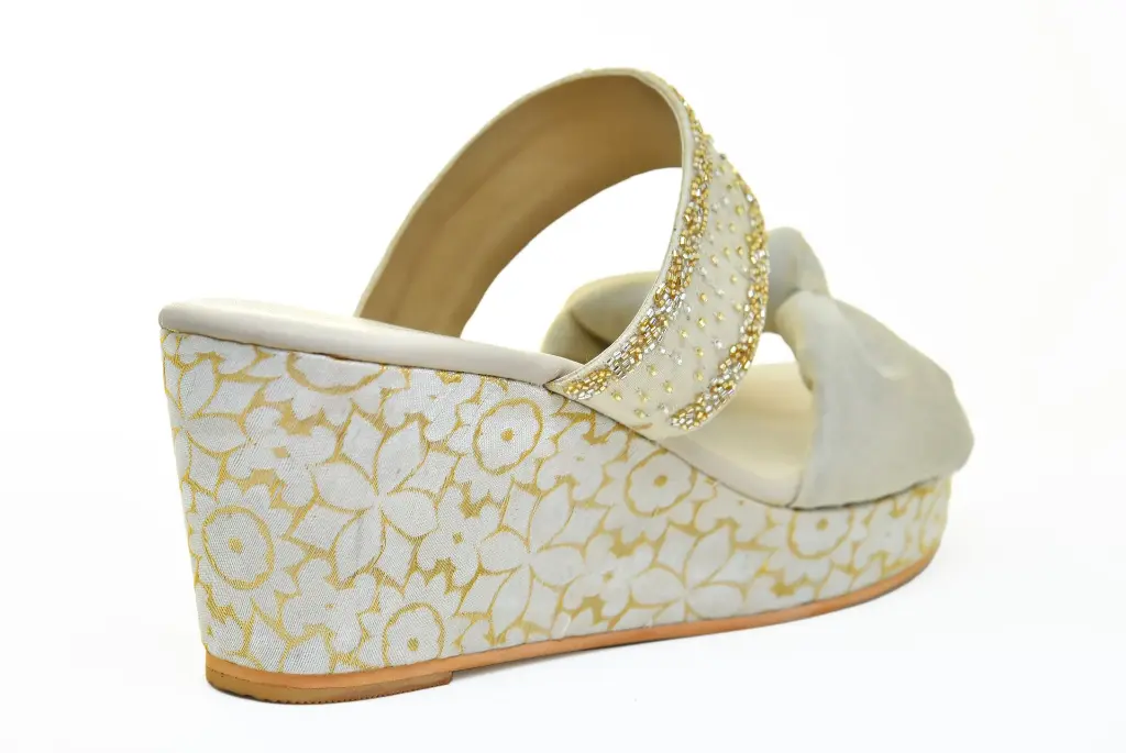 MF020004_Heel.webp