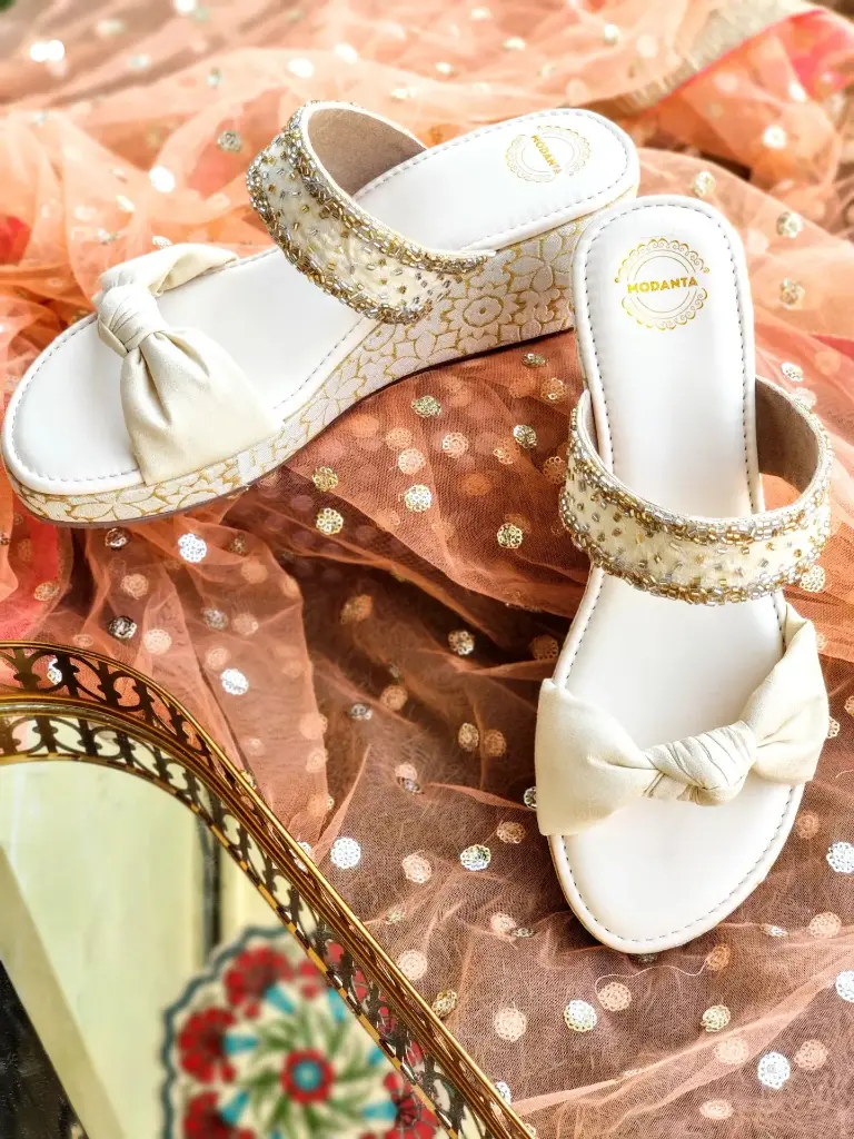 Knot Bow Wedges