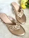 Gota V-Strap Wedges